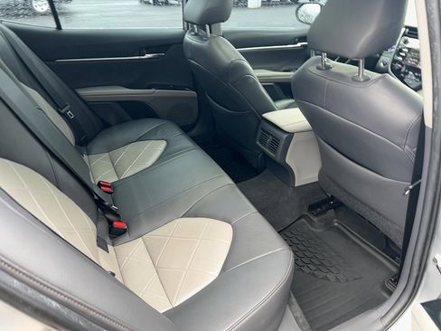 Used 2019 Toyota Camry XLE image 22