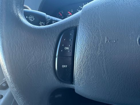 Used 2006 Ford E-150 and Econoline 150 Cargo image 16