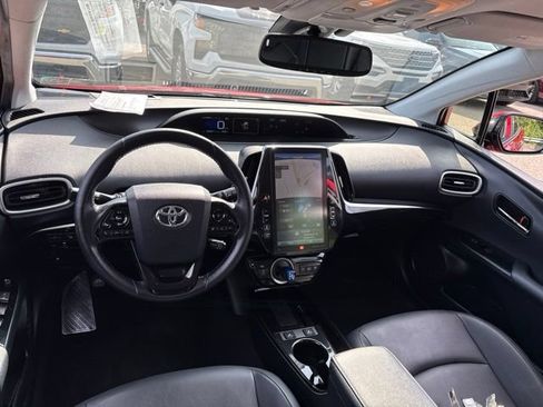 Used 2020 Toyota Prius Prime Limited FWD image 11