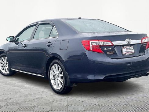 Used 2014 Toyota Camry XLE w/ Leather Package image 10