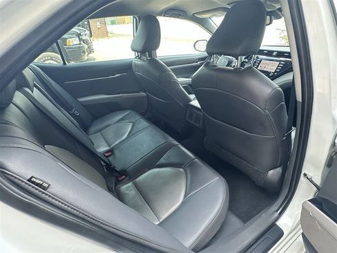 Used 2020 Toyota Camry XLE w/ Carpet Mat Package FWD image 14