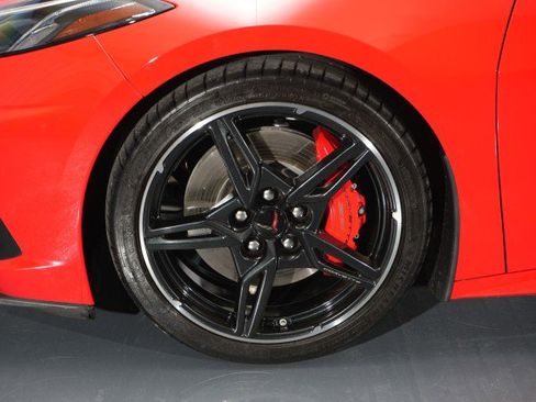 Used 2021 Chevrolet Corvette Stingray Premium Conv w/ Z51 Performance Package image 27