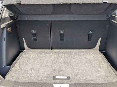 Used 2025 Chevrolet Trax LT w/ LT Convenience Package image 28