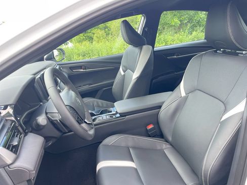Used 2026 Toyota Camry SE FWD image 11
