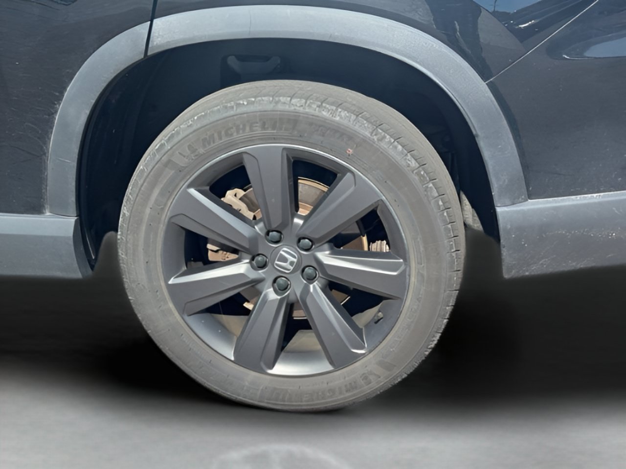 Used 2023 Honda Pilot Sport image 11
