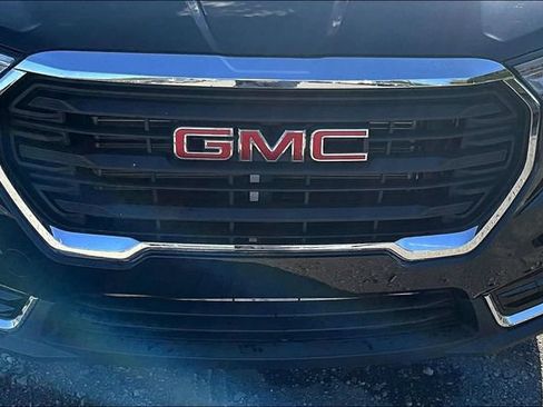 Used 2024 GMC Terrain SLT AWD/4WD image 30