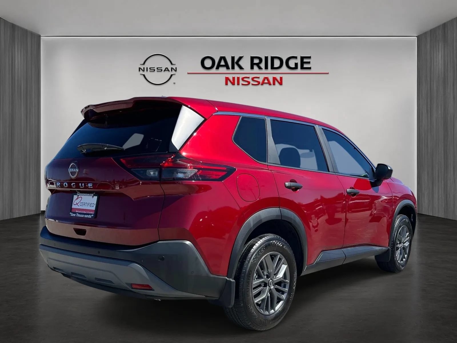 Used 2023 Nissan Rogue S FWD image 3