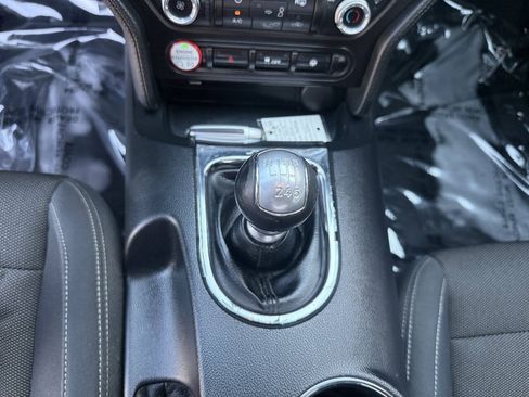 Used 2016 Ford Mustang Coupe RWD image 10