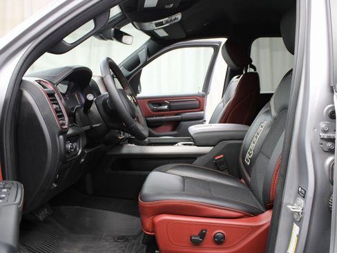 Used 2025 RAM 1500 Rebel image 9