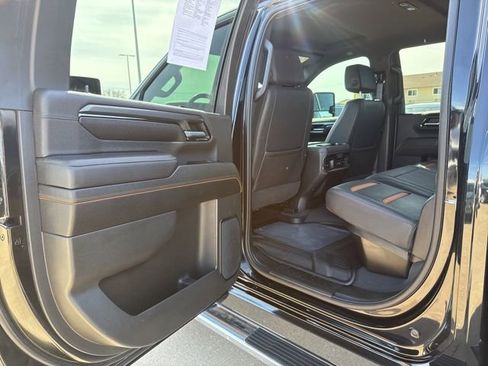 Used 2024 GMC Sierra 2500 AT4 w/ Technology Package image 39