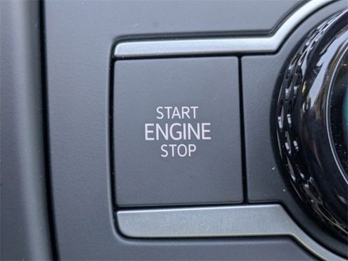 New 2026 Volkswagen Tiguan SE image 33