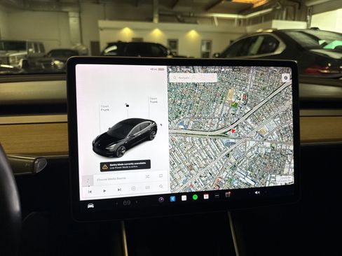 Used 2018 Tesla Model 3 Long Range image 24