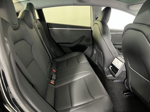 Used 2025 Tesla Model 3 Long Range image 30
