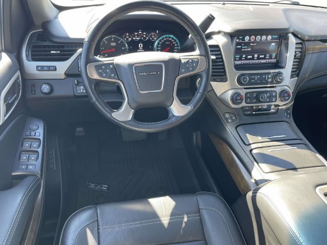 Certified 2019 GMC Yukon Denali w/ Denali Ultimate Package RWD image 13