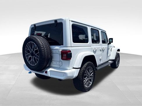 Used 2024 Jeep Wrangler High Altitude AWD/4WD image 6