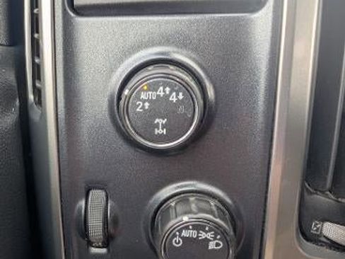 Used 2019 Chevrolet Silverado 1500 LT image 13