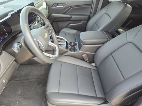 Used 2023 Chevrolet Colorado LT w/ LT Convenience Package III AWD/4WD image 8