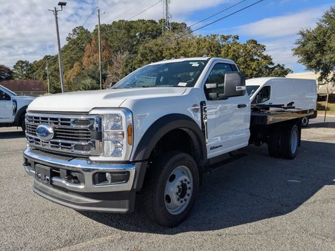 Used 2025 Ford F550 4x4 Regular Cab Super Duty image 8