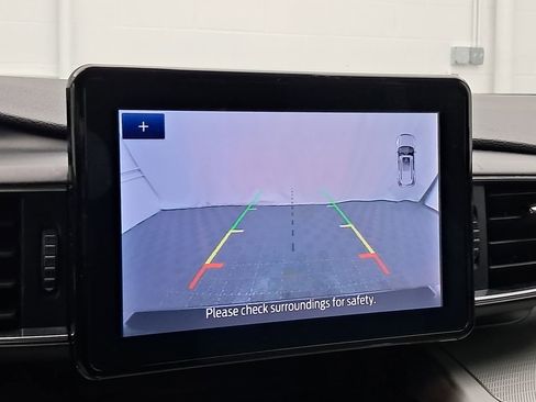 Used 2021 Ford Explorer XLT w/ Equipment Group 202A image 16