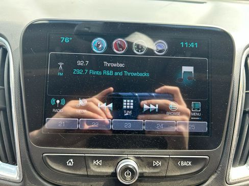 Used 2016 Chevrolet Malibu LT image 22