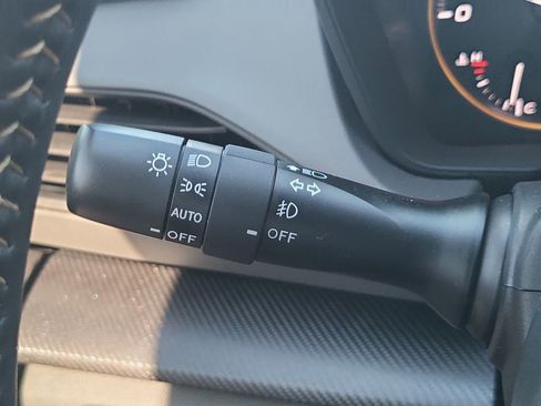 Used 2025 Subaru Crosstrek 2.5i Wilderness w/ Wilderness Package image 17