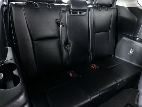 Used 2023 Toyota Highlander XLE image 38