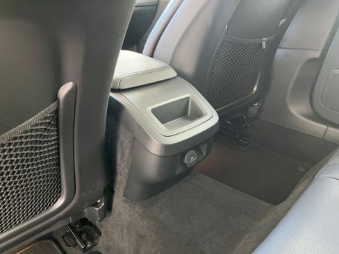 Used 2025 Volvo V60 B5 Cross Country Plus image 24