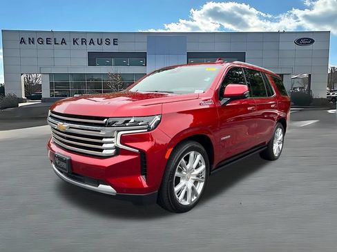Used 2024 Chevrolet Tahoe High Country AWD/4WD image 3