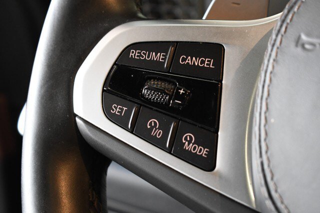 Used 2025 BMW X5 xDrive40i w/ M Sport Package AWD/4WD image 32
