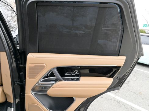 Used 2023 Land Rover Range Rover SE image 55