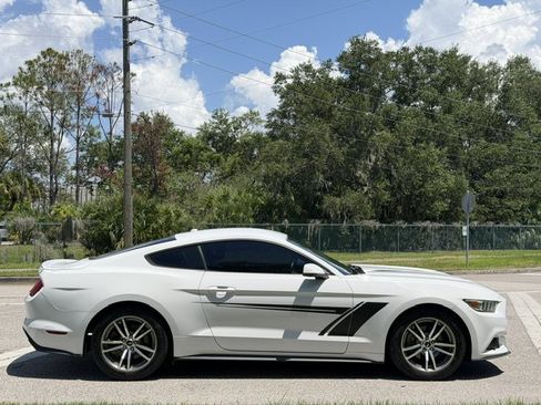 Used 2016 Ford Mustang Premium RWD image 6