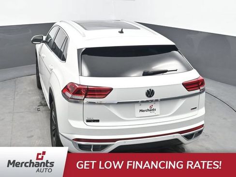 Used 2022 Volkswagen Atlas Cross Sport SEL R-Line AWD/4WD image 29