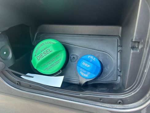 New 2026 Ford F250 Lariat w/ Black Appearance Package image 32