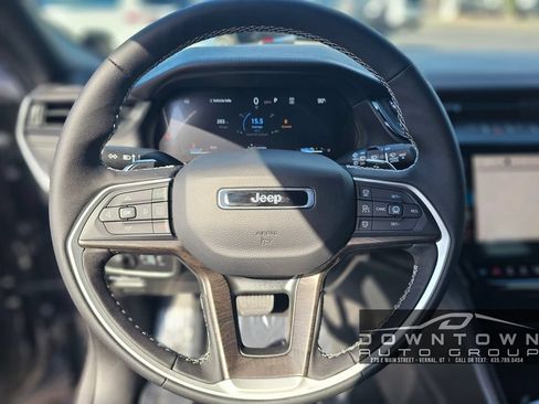 New 2026 Jeep Grand Cherokee Altitude AWD/4WD image 13