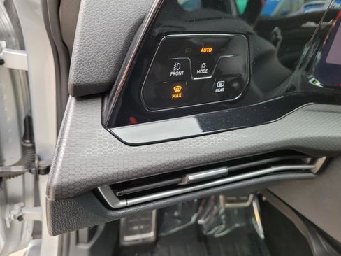 Used 2022 Volkswagen GTI Autobahn image 27