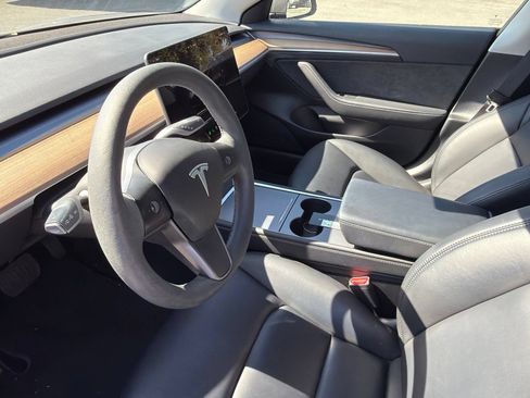 Used 2023 Tesla Model 3 Standard Range RWD image 6