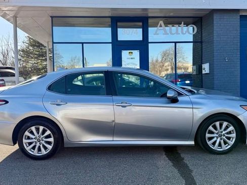 Used 2020 Toyota Camry LE FWD image 2