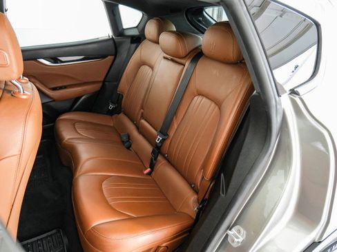 Used 2017 Maserati Levante S image 38