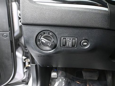 Used 2018 Chrysler 300 S w/ Beats Audio Group image 31