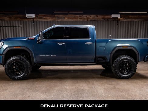 Used 2025 GMC Sierra 2500 Denali w/ Denali Reserve Package image 6