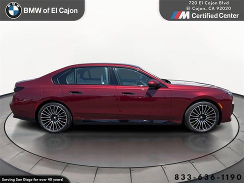 New 2025 BMW 750e xDrive image 4