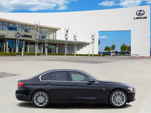 Used 2013 BMW 328i image 2