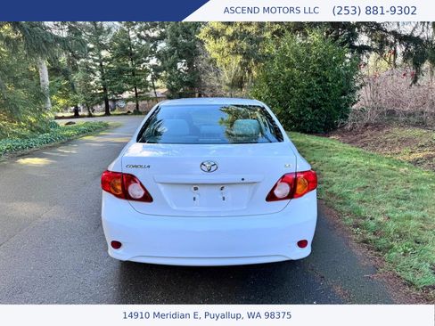 Used 2010 Toyota Corolla LE image 4