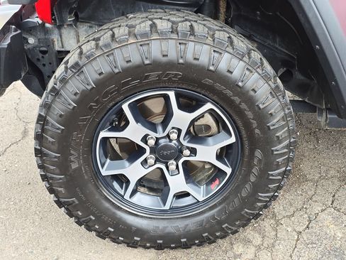 Used 2019 Jeep Wrangler Unlimited Rubicon AWD/4WD image 32