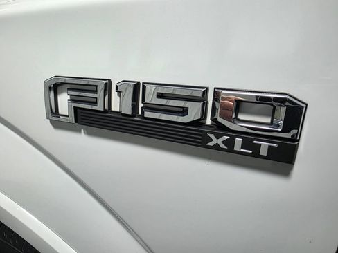 Used 2018 Ford F150 XLT w/ Equipment Group 302A Luxury AWD/4WD image 5