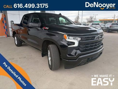 Used 2023 Chevrolet Silverado 1500 RST image 7