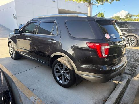 Used 2019 Ford Explorer Limited FWD image 4