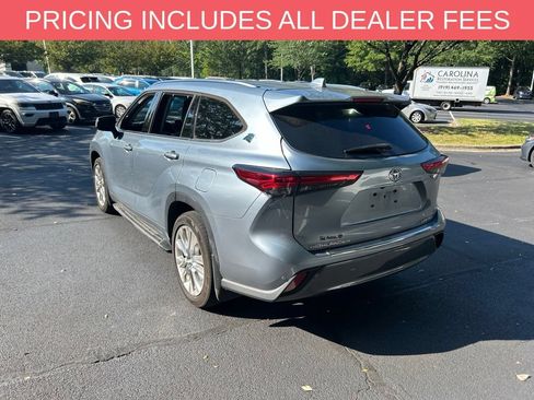 Used 2021 Toyota Highlander Limited FWD image 4