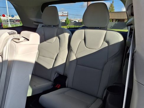 New 2026 Volvo XC90 B6 Ultra w/ Lounge Package AWD/4WD image 18