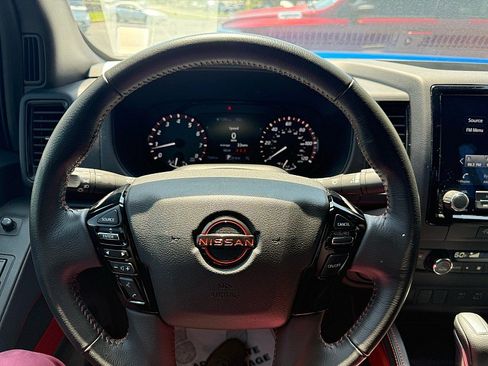 Used 2024 Nissan Frontier Pro-X RWD image 27
